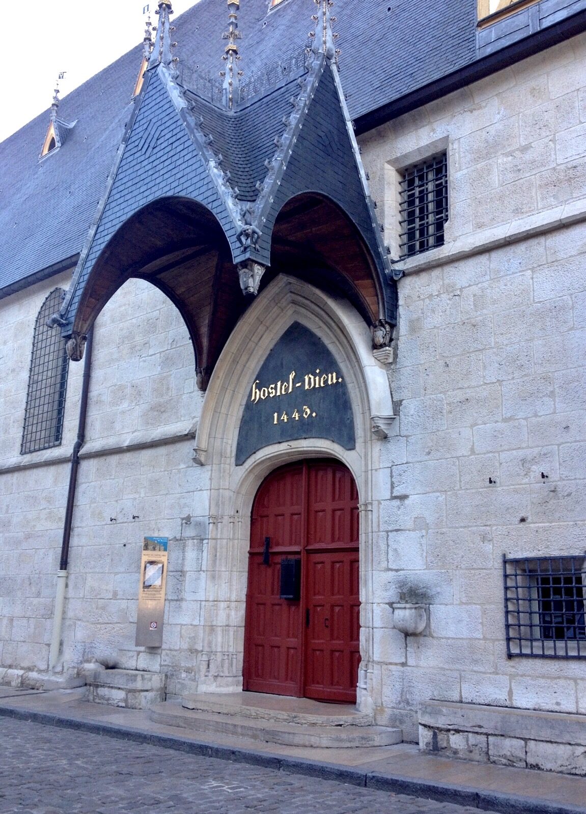 1- the entrance.jpg
